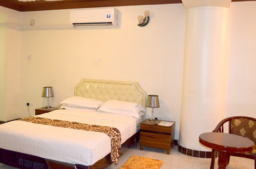 Mt. Zion Hotel Annex Kampala Buitenkant foto